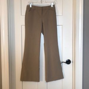 Body by Victoria Christie fit pants.